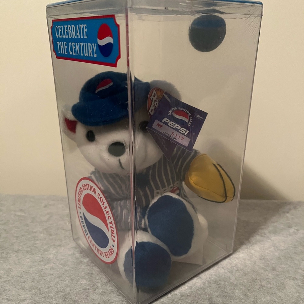NWT - SEALED Limited Edition Pepsi Baseball Rare Bear Collect all 4